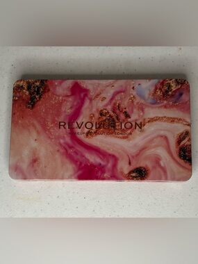 Makeup Revolution Forever Flawless Affinity eyeshadow palette